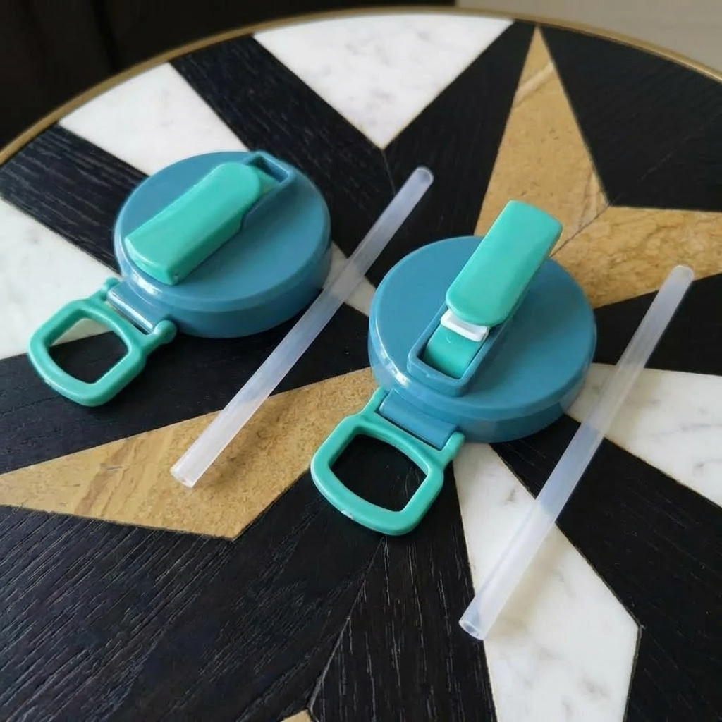 Couvercles de canette 2-en-1 réutilisables en silicone avec paille – Couvercles étanches et portables pour boisson (1 lot de 2 pièces)