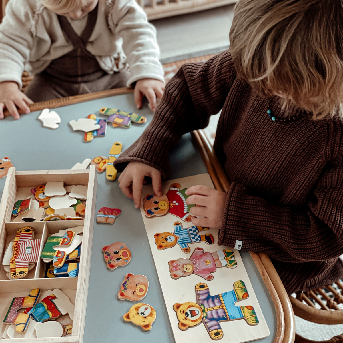 Puzzle d'Habillage Ours en Bois – Coffret de Puzzle avec Boîte de Rangement (Jouet Éducatif)