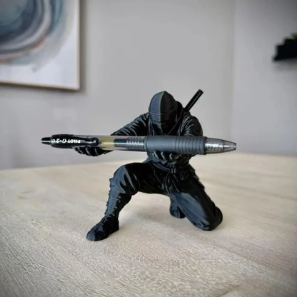 Porte-stylo ninja pour bureau