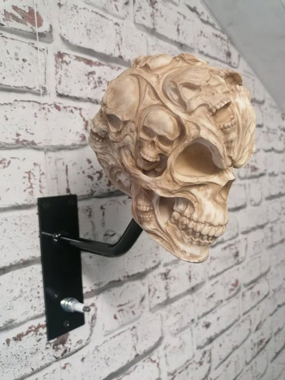 💀 SkullRack – Support pour casque et veste
