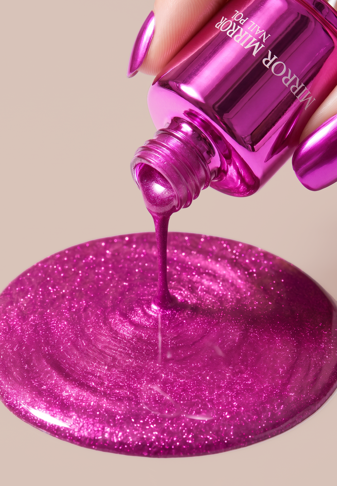 Vernis à ongles métallique brillant effet miroir