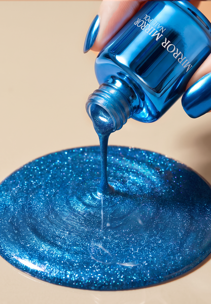Vernis à ongles métallique brillant effet miroir