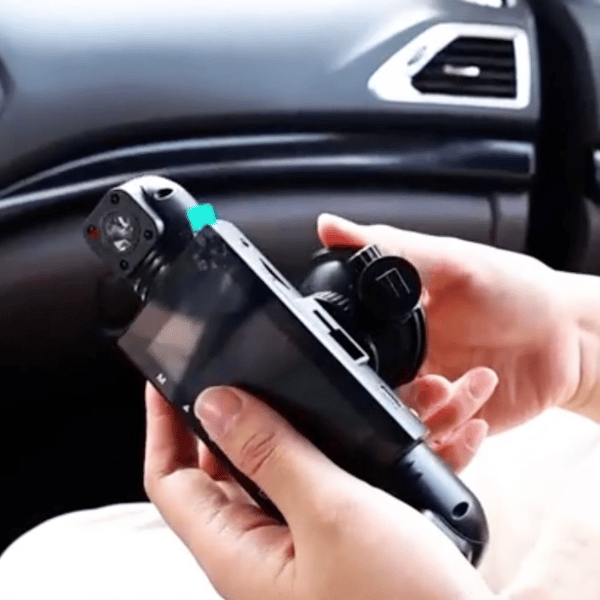 Dashcam Professionnelle 360° - 4 Objectifs pour Vue Totale - Vision Nocturne Full HD & Enregistrement en Boucle