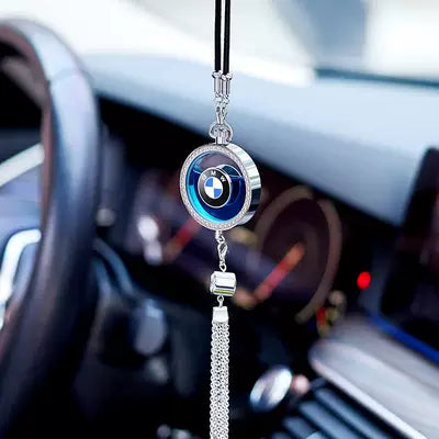 Désodorisant avec logo de voiture