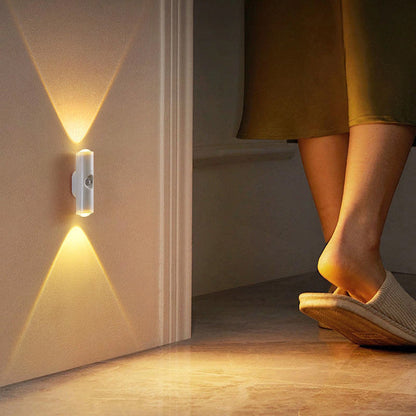 Lampe intelligente magnétique avec éclairage RGB – Lampe rechargeable à détecteur de mouvement pour placard, escalier et éclairage d'ambiance